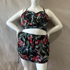 Torrid tropical floral bathing suit 2 piece with skirt  Size 3 Bikini Set